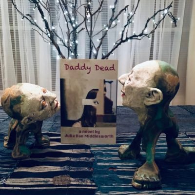 Daddy Dead: https://t.co/vNYB2u0PGq