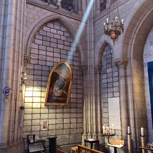 Prêtre du diocèse de Paris. Curé & recteur de la Basilique Notre-Dame du Perpétuel Secours @basiliquendps