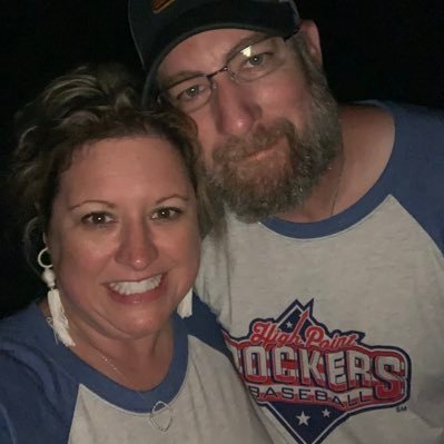 ree24pet's profile picture. 