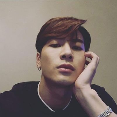 Mee__g7__'s profile picture. อันยองเด็กติ่ง~\\~
ข้าคือหนึ่งในอากาเซ่🐥
ติ่ง​GOT7​ ❤️JB MK JS JY YJ BB YG❤️
เมนหลัก​แจ็คสัน​ ชิบทุกคู่😅น่ารักทุกคน😘
ทวิตใหม่​😊