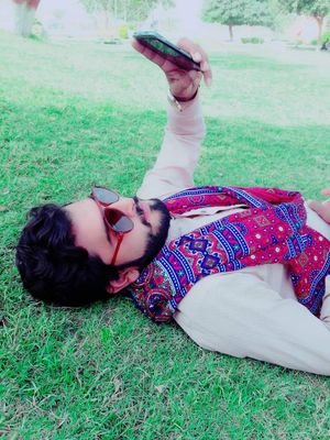 HamzaGhaffarSi3's profile picture. humanity is my best mission.