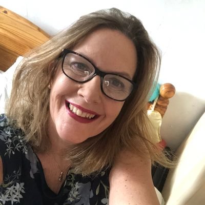 ros32857760's profile picture. 