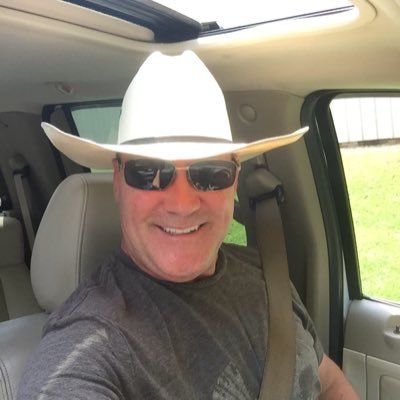 AlbertW51324573's profile picture. 