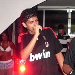 Baixem minha musica nova
http://t.co/7YoM7H3Q5P