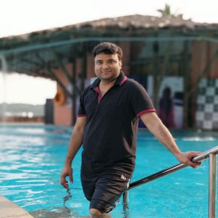 vinit_is's profile picture. 