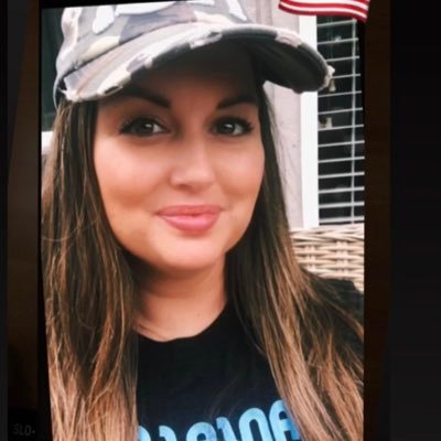 mrspeteshouse's profile picture. kcmo📍dog mama 🐶🐶 coffee buff ☕️ home baker 🍪 lifestyle + home youtuber 🎥