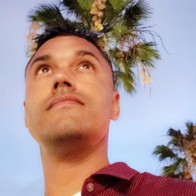 j2_fla's profile picture. don't get me wrong bc you lack the capability to understand