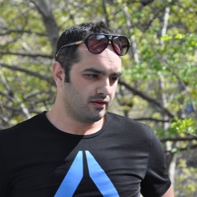 AmirhoseinTorki's profile picture. بی‌ثمر هر ساله در فکر بهارانم ولی چون بهاران میرسد با من خزانی میکند