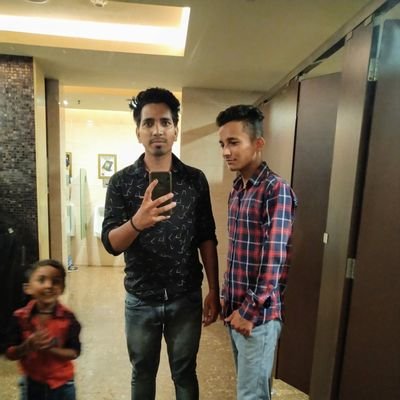 rajanwal17's profile picture. Daring
Smart
Agnostic
I have everything #mom
Fan of Bhagat Singh
Favorite Quote:“Life should be great rather than long.”
Working at