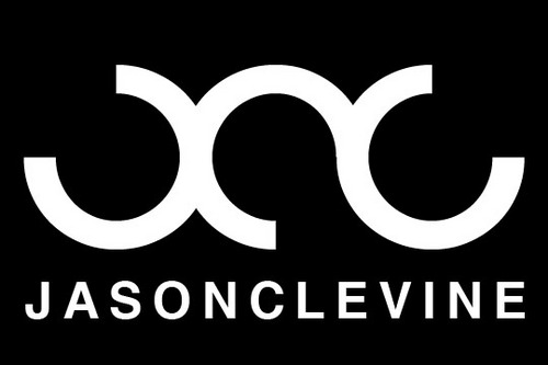 I am a New York based freelance designer specializing in creation of graphic, web and print media.