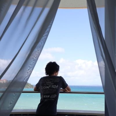 あまりツイッターはつぶやかないですがチェックはしています。VJしてます。
最近は皆様のお陰で色々なイベントに出させてもらっております!
相方のDJ Kとユニット組んでるよ!! こちらも要チェック!!→@pedarusinkai4
出演オファーお待ちしてます!