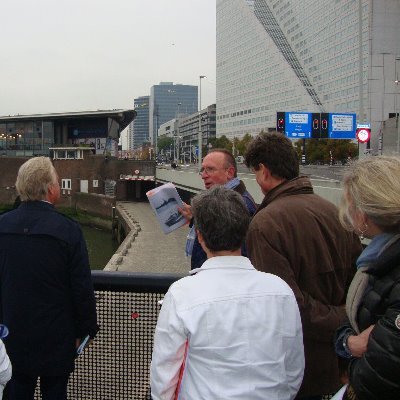 Oorlogswandeling Strijd om de Maasbruggen volgt het verloop van de 4,5 dag strijd rond de Maasbruggen in Rotterdam tijdens de Meidagen van 1940.