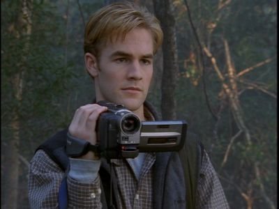 Rewatching the best TV show in the world #DawsonsCreek during lockdown and posting about its cinephilia