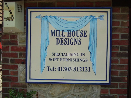 Hi, I run a fabric shop in Smeeth and we specialise in m2m curtains and blinds. The little time that I have leftover I lke to keep fit, dine out and socialise.