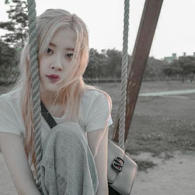 ꒰ ♡ #fiksional ♡ ꒱ 𝘛𝘩𝘦 𝘥𝘦𝘷𝘪𝘭 𝘸𝘦𝘢𝘳 𝘱𝘳𝘢𝘥𝘢. Portrayed by, 박채영. 𝐍𝐒𝐅𝐖
