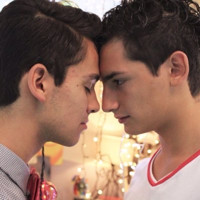 FabyV10's profile picture. https://t.co/zP7iTQMdSF los amo 😍 Evak mi OTP, Emiliaco Stan, Aristemo tus patrones 🤭