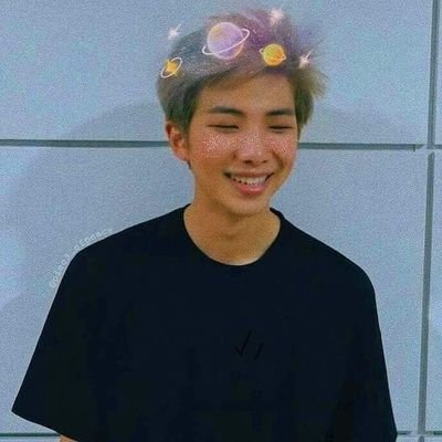 우리가 당신을 사랑하는 보라색 천사 💜
💦
NE KADAR UZAKTA OLURSANIZ OLUN GECE GÖKYÜZÜNE BAKTIĞIMDA HİSSEDİYORUM SİZİ 💜