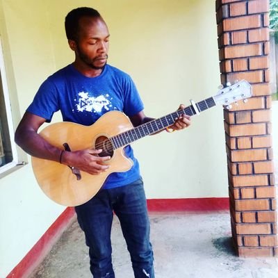 Am a music composer, a rapper, singer from Kampala Buganda for bookings +256777393805