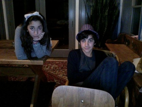 thelilows's profile picture. 