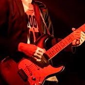 このアカウントではギター初心者を徹底サポート!「ギターを始めたいけどどうすればいいかのか分からない」や「どういう練習をすればいいのか分からない」という方にとって為になる情報や基礎練習を紹介します! ブログも書いているのでぜひ見て下さい!