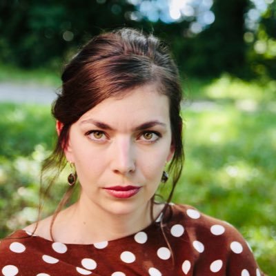 Mother ^ 2, daughter, sister, wife, woman. Opportunistic feminist. PR @Lexware, @lexoffice. #30u30-Crew 2017. Home & heart in Freiburg/Berlin. Private tweets.