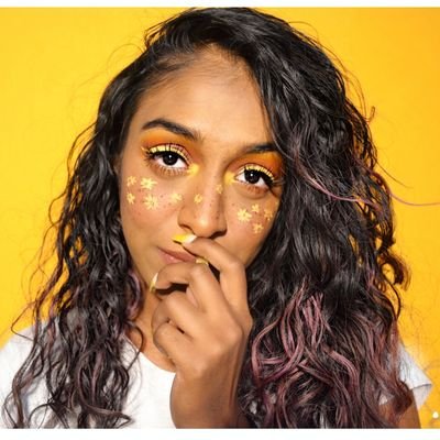 mandziez's profile picture. 24 years youngت.  IG: @mandziez
Makeup Artist from South Africa 💛