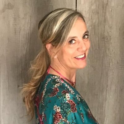E_Larranaga's profile picture. Co-founder CEO @place2swap #B2B #recommerce #secondemain #retours #invendus #retail4ever #economiecirculaire #Tech4good @bcorp_fr #MEB #SISTA #FEST