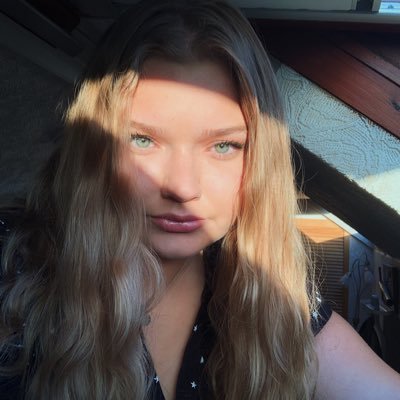 llaurenmaherr's profile picture. live a little