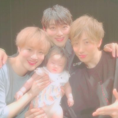 오빠가 가장 잘생겼어용👑💕