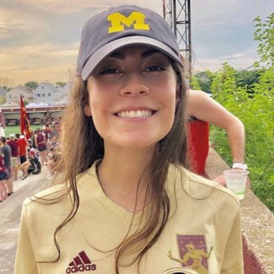 📍farhampton, ny | research | former reporter @michigandaily | 💙 go blue