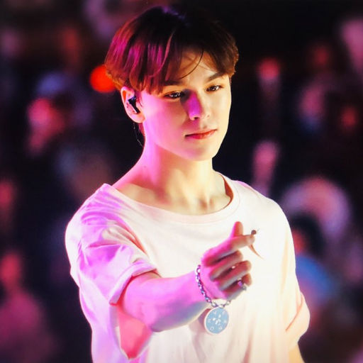 seve_n_cara_t's profile picture. 