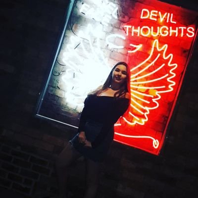 HannahBoggett's profile picture. 19// bi🏳️‍🌈