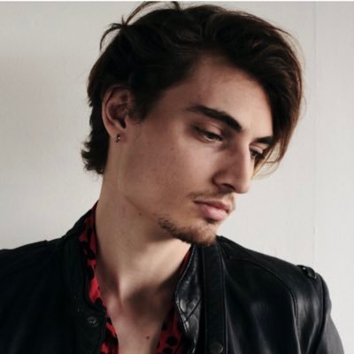 Singer/songwriter indie Int.model https://t.co/zKmHdFMeOw #INDIEMUSIC #singersongwriter