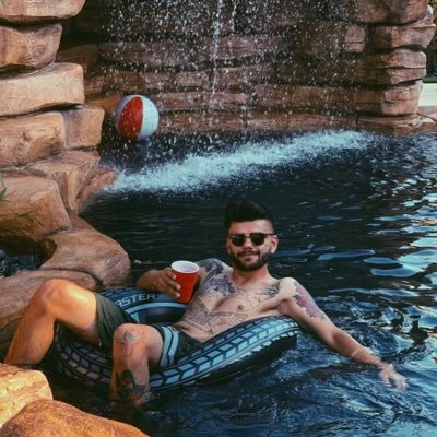 madd_mackk's profile picture. ash 💕 Basically i’m a rap god