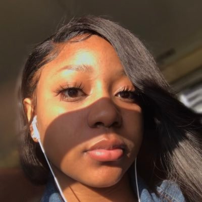 i just flipped the switch 💡snapchat ; lifewithdshea EIU23💙