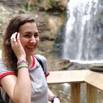 julia_nadeen's profile picture. probably thinking about corgis | she/her