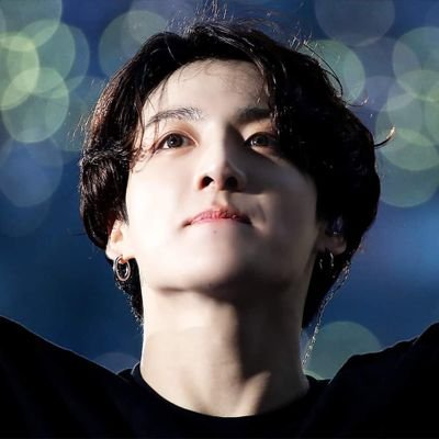 PhmNgcMaiTrinh1's profile picture. Love Myself ❤ Love Yourself