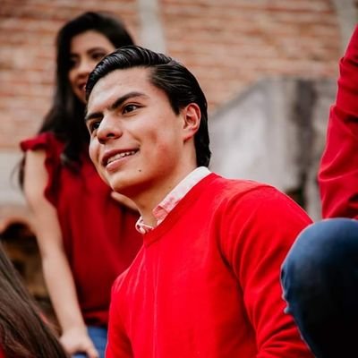 Ejecuto la comunicación como fuente de poder. Soy consultor de Estrategia y Comunicación Política. 🏛️