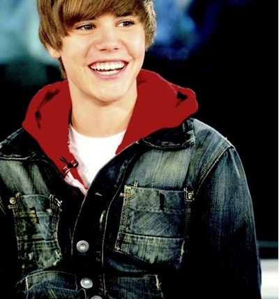 I am a HUGE Justin Drew Bieber fan. I saw him 12/05/09 & 12/21/09 & Next 8/15/10. Justin was my 134th follower on 12/24/09. Burnham
718th follower 6/17/10