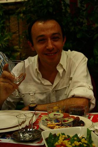 sebeplere odaklanın ama uydurma veya kendi görmek istediğiniz sebeplere değil. csular@gmail.com