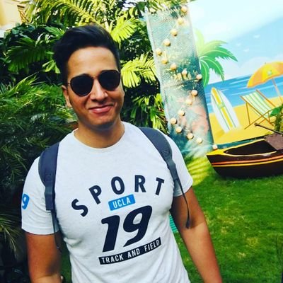 Santosh44215762's profile picture. let's twitt...😀😀