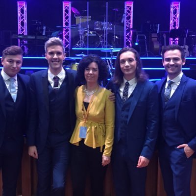 COLLABRO ❤️ ✨Focus on the good✨