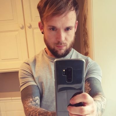 Lee_Albon's profile picture. 