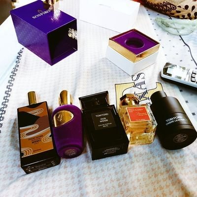 Follow on Twitter and Instagram : @cohannnnn_ Email:retrocodeshirts@gmail.com
WhatsApp/call : 07038783699 for all dope perfumes at great prices!