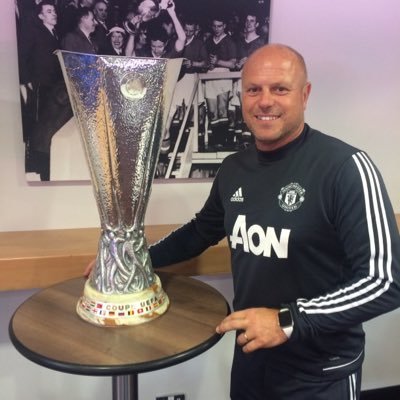 Official Twitter Page of Robin Van Der Laan, ex professional football player. Director/1st team manager @NewcastleTownFC & international head-coach @ManUtd