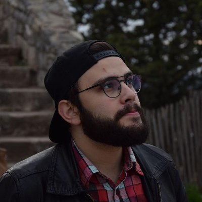 Graphic & Motion Designer who lives on the French Riviera. Vegetarian & Bass player.
Video games, Vinyls & Snapbacks addict, among other things. 😉