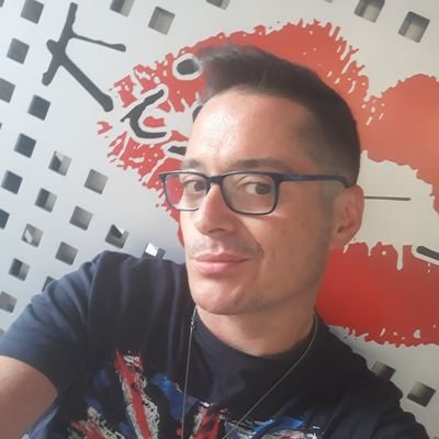JavierFuillerat's profile picture. Apasionado de los medios de comunicación.. locutor de radio actualmente en @kissfm_es.
