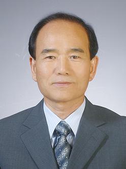 저는 대구남구에 거주하고 교육공무원으로 근무하다 퇴직을 한 김수일입니다. 지금은 평소 하고싶었던 등산 서예등 건강과 취미 생활을 찾아서 즐겁게 보람된 나날을 보내고 있습니다.