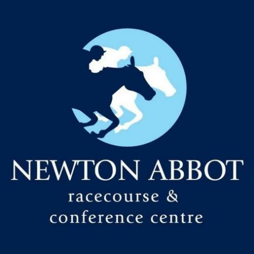 Set in picturesque Devon, Newton Abbot Racecourse guarantees a great day of entertainment at the races for the whole family! #NewtonAbbotRaces