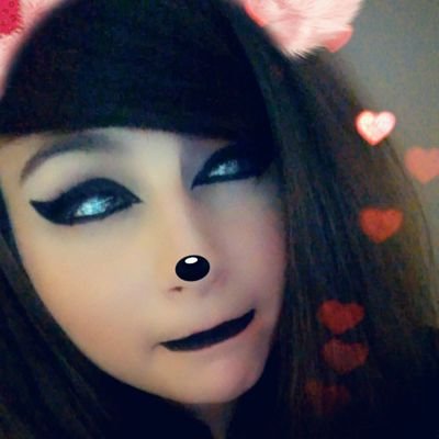 hi I'm snap! goal is to provide a stream so people can escape life and just chill 😁 https://t.co/rLVBIHgK5w lots of shenanigans going on there!!